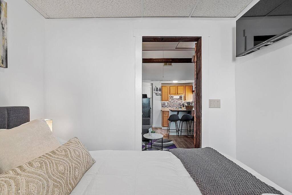 New!! Lovely Unit W/ Private Hot Tub And Patio! 라코니아 외부 사진