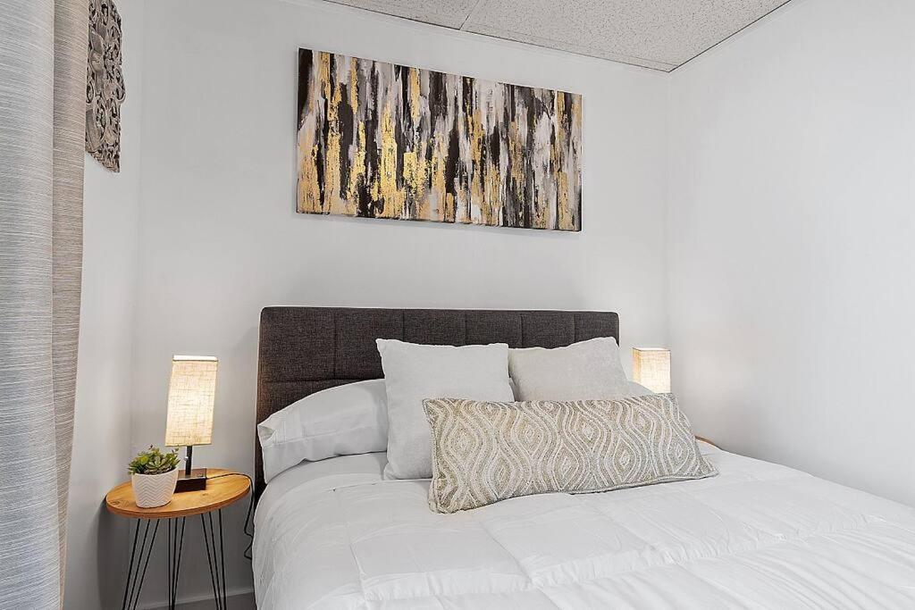 New!! Lovely Unit W/ Private Hot Tub And Patio! 라코니아 외부 사진