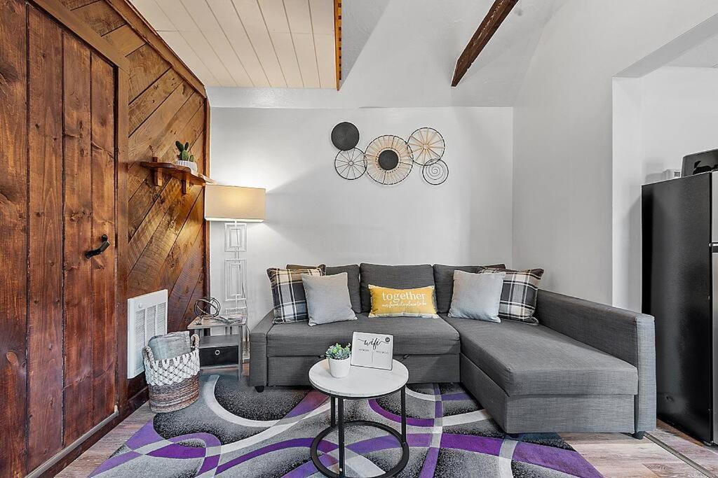 New!! Lovely Unit W/ Private Hot Tub And Patio! 라코니아 외부 사진