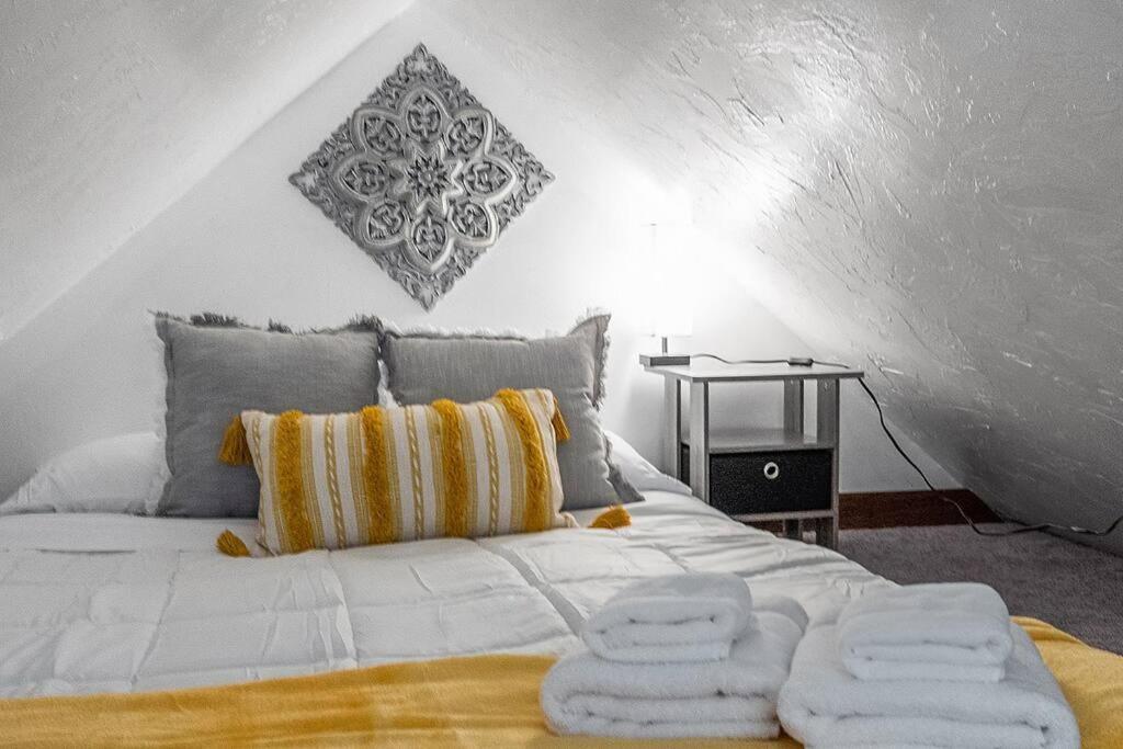 New!! Lovely Unit W/ Private Hot Tub And Patio! 라코니아 외부 사진