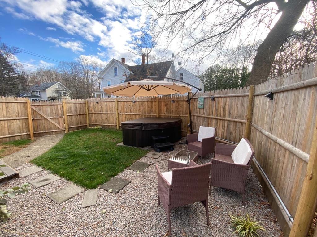 New!! Lovely Unit W/ Private Hot Tub And Patio! 라코니아 외부 사진